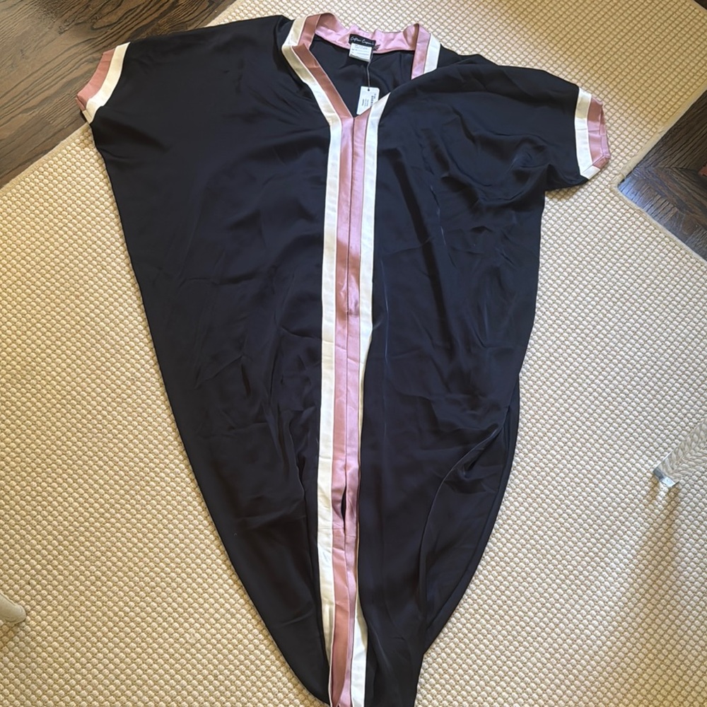 Black and Pink Kimono Robe